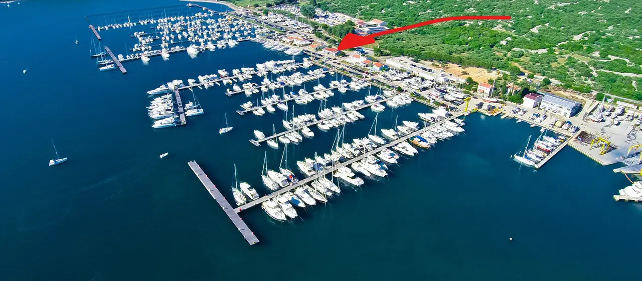 MARINA COMMERCE (Nautička oprema / izrada naljepnica)
